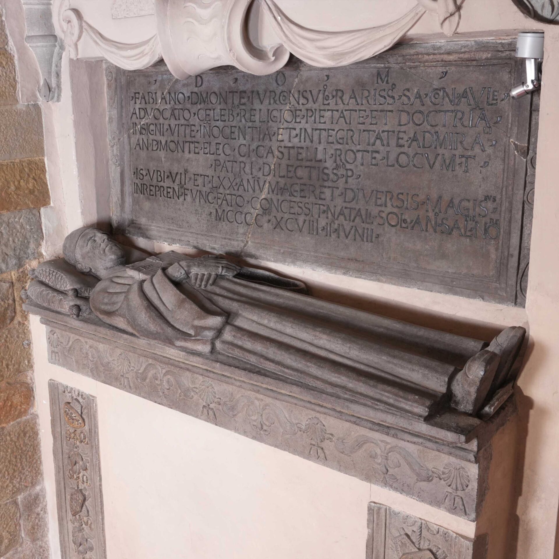 Tomba del giureconsulto Fabiano Di Monte