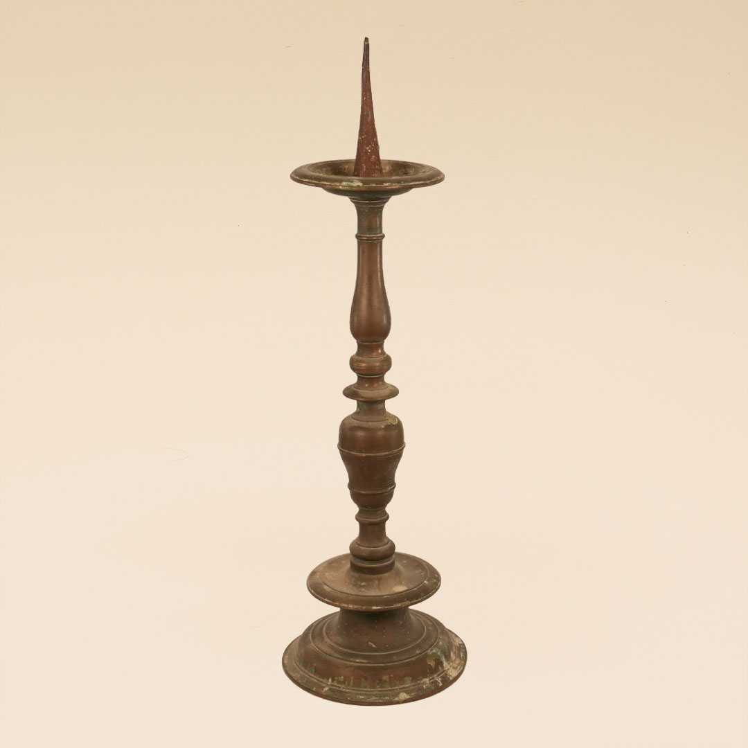 Candeliere d’altare